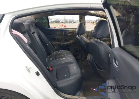 2022 Nissan Altima Sr Fwd z USA, uszkodzony, nr VIN 1N4BL4CV6NN415869